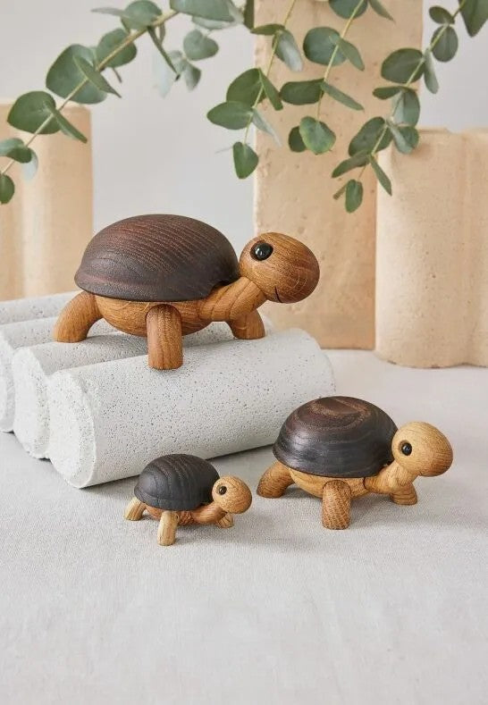 Spring Copenhagen Sporty Sköldpaddeunge Trädekoration 3,5 cm Ek