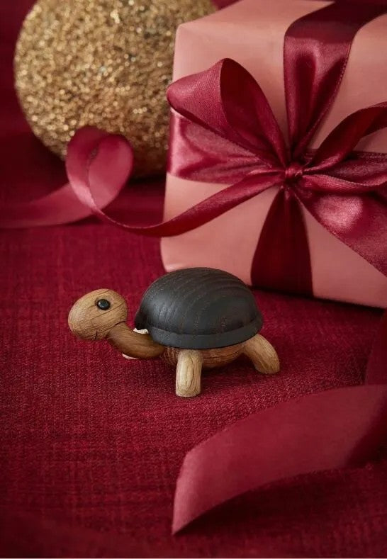 Spring Copenhagen Sporty Sköldpaddeunge Trädekoration 3,5 cm Ek