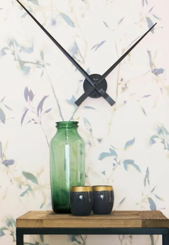 NeXtime Hands Väggklocka 85 cm Svart