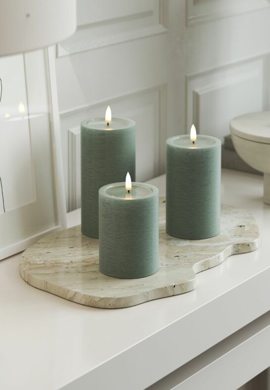 Unique Candles Unique LED Blockljus Sage Green 7,5x15 cm