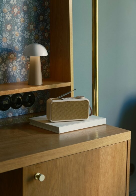 KREAFUNK Bello Portabel LED-lampa Ivory Sand