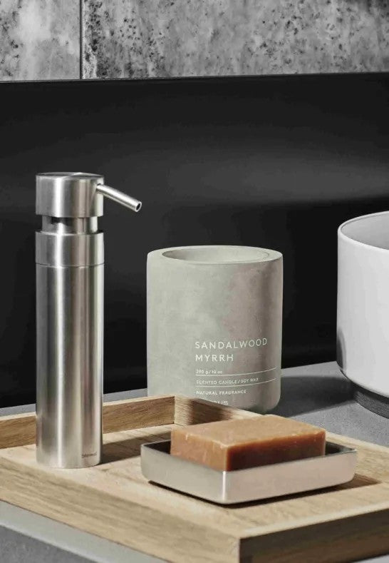 BLOMUS Fraga Doftljus Sandalwood Myrrh Ø9 cm Micro Chip