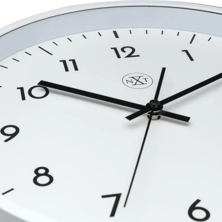 NeXtime Easy Big Väggklocka 30 cm Vit/Vit