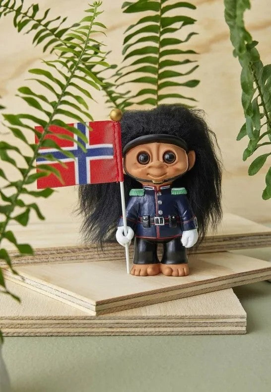 Spring Copenhagen Lyckotroll Norwegian Royal Guard 9 cm