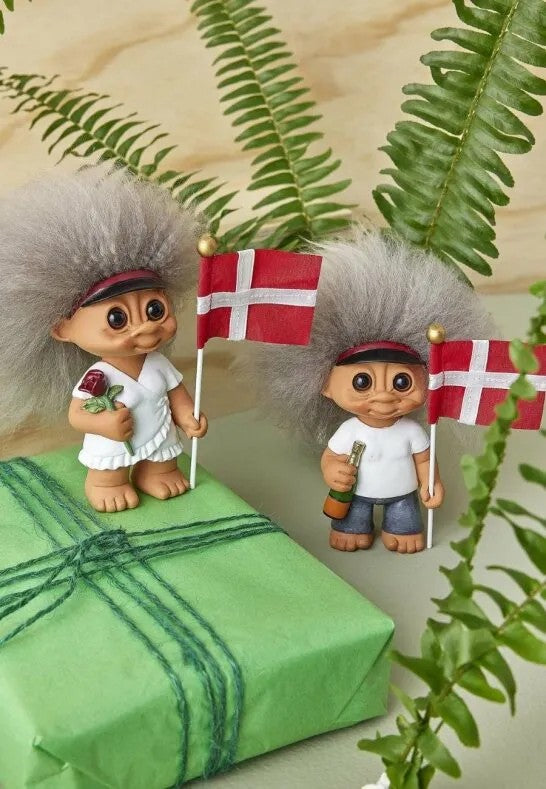 Spring Copenhagen Lyckotroll Examen Tjej Röd 9 cm