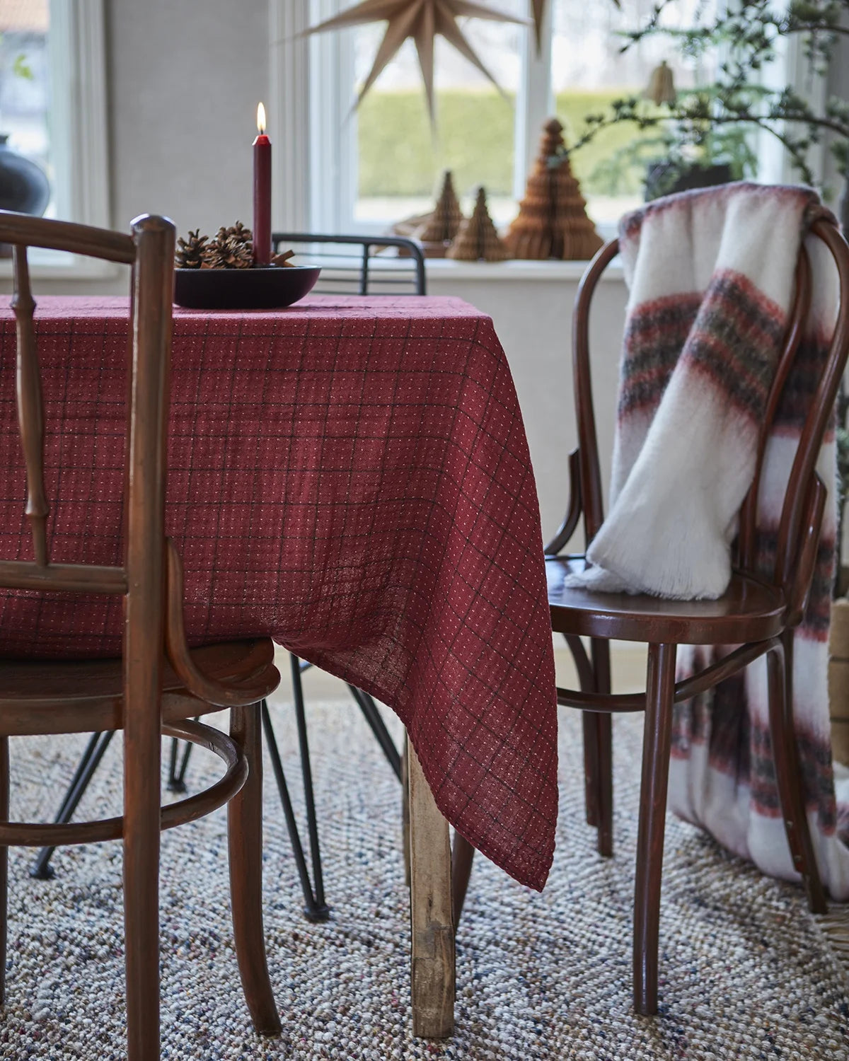 Affari of Sweden ELSA Bordsduk 250x150 cm Bordeaux/Svart