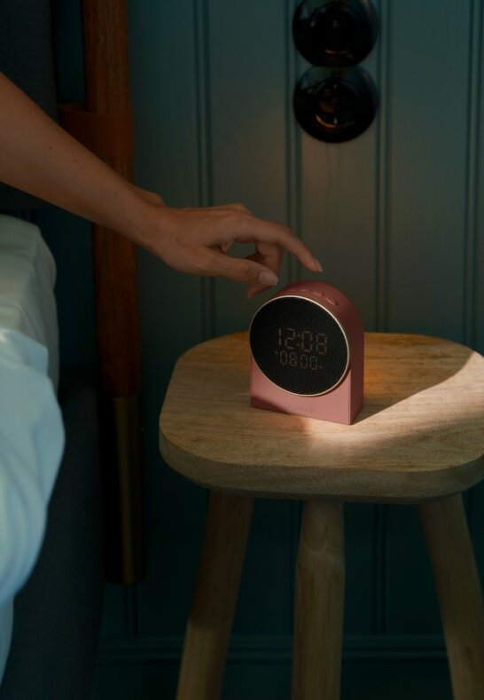 KREAFUNK Ivy Väckarklocka Wake-up light Sömnljud Bluetooth Terracotta